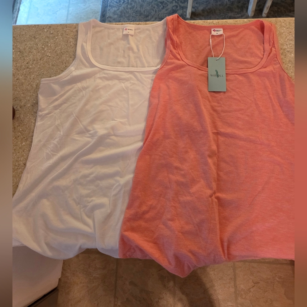 2 Tank Tops